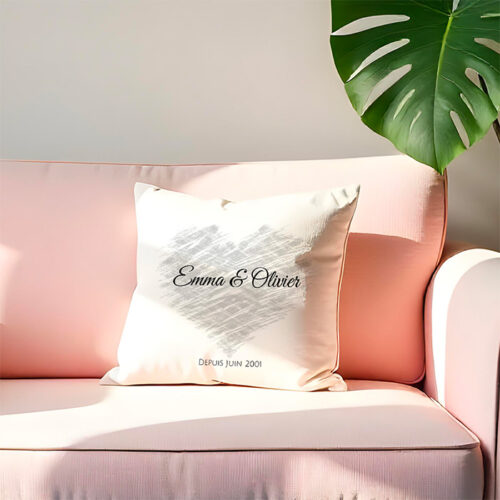 Coussin blanc - Coeur avec prénoms – Image 2