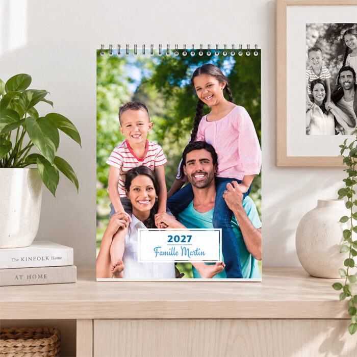 Alternative view of Le Calendrier mural format A4 - Calendrier Famille 13 pages avec reliure