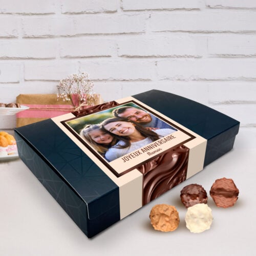 Boîte d'assortiment de 15 rochers personnalisable - Joyeux anniversaire chocolaté – Image 2