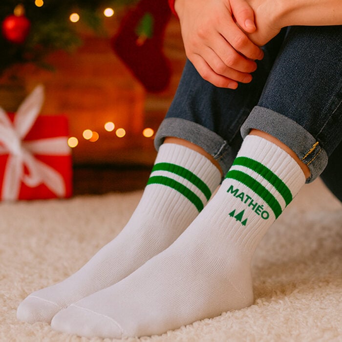 Alternative view of Chaussettes de sport Verte – Sapins avec prénom