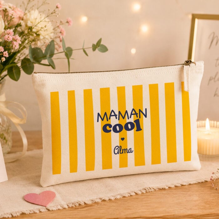 Alternative view of Grande pochette personnalisée - Maman cool <br> <strong>28 x 20 cm</strong>