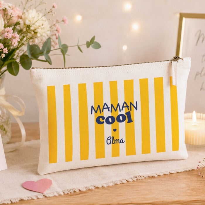 Alternative view of Grande pochette personnalisée - Maman cool <br> <strong>28 x 20 cm</strong>