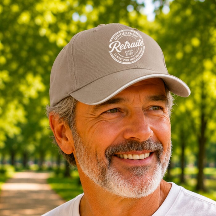 Alternative view of Casquette beige - Officiellement à la retraite