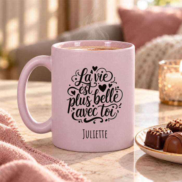 Alternative view of Mug lilas mat personnalisé – La vie est plus belle avec toi